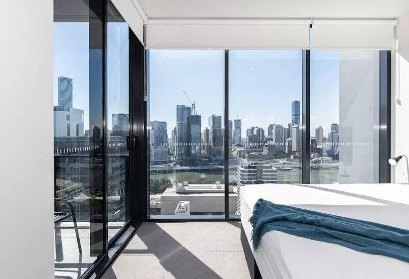 Hostrelax Residences On Merivale