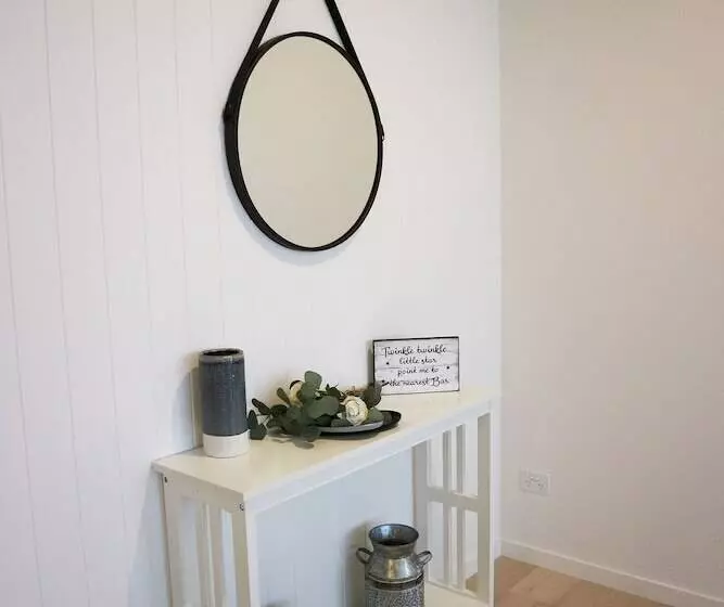 Hostrelax Residences On Merivale