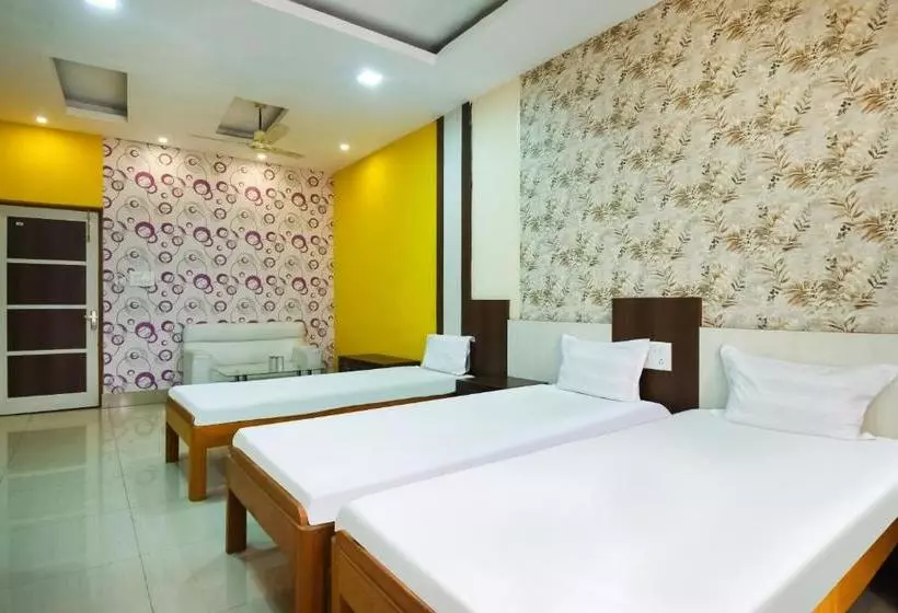 ホテル Spot On 60915 Akash Guest House