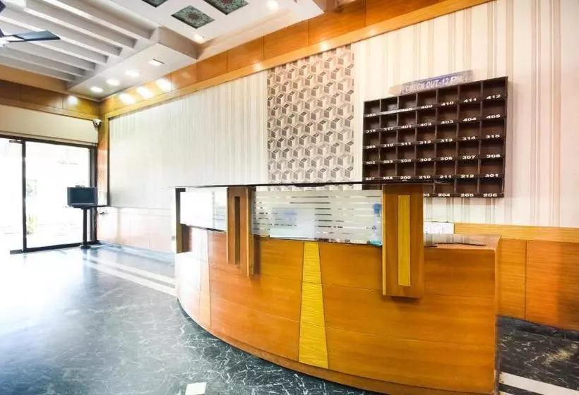 ホテル Spot On 60915 Akash Guest House