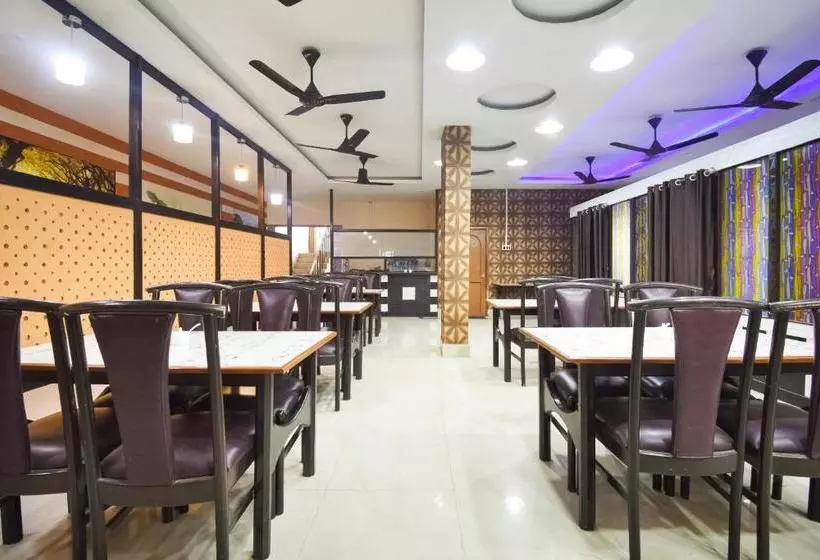 ホテル Spot On 60915 Akash Guest House