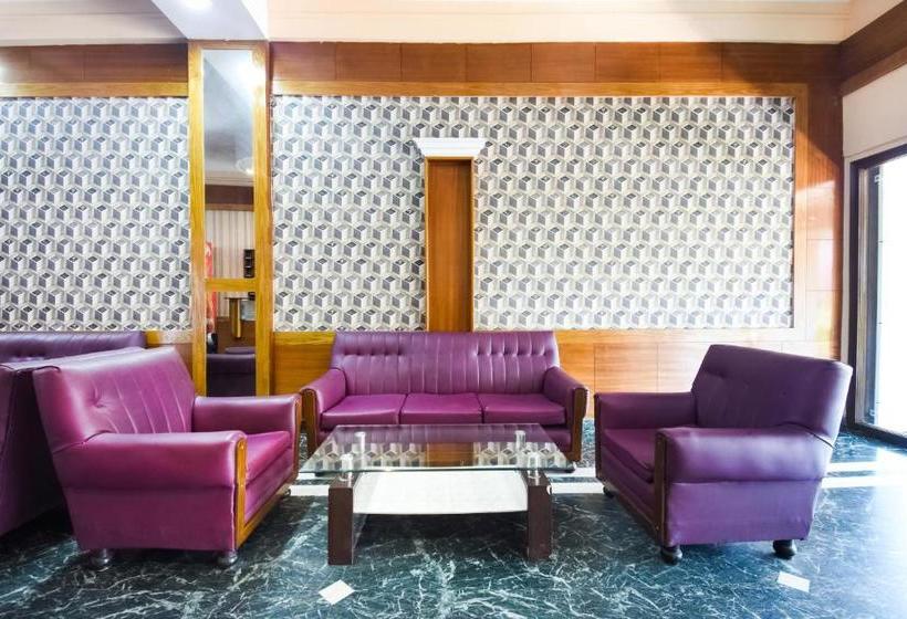 فندق Spot On 60915 Akash Guest House