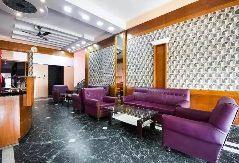 ホテル Spot On 60915 Akash Guest House