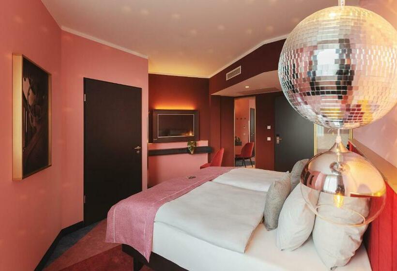 בית מלון כפרי Holiday Inn The Niu, Loco Munich North, An Ihg