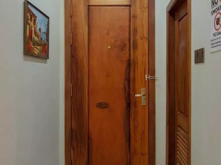 پانسیون Montagne Regency