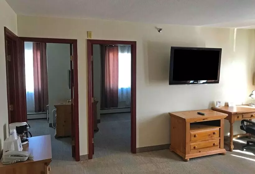 ホテル Americas Best Value Inn & Suites Anchorage Airport