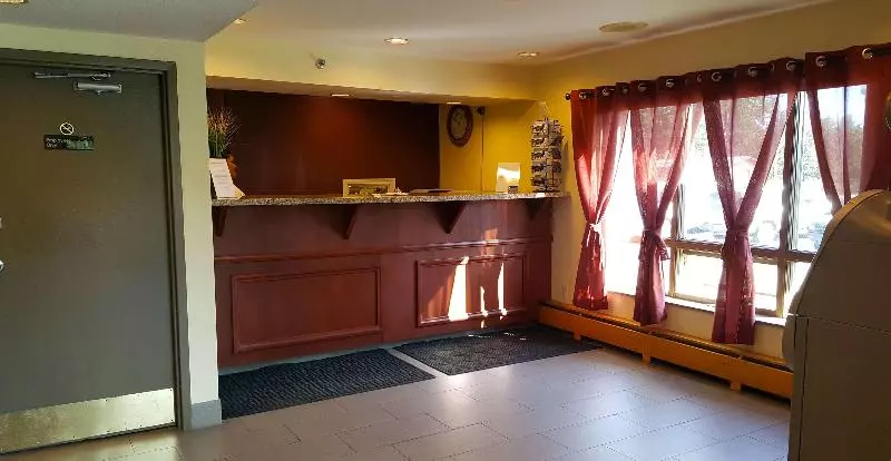 ホテル Americas Best Value Inn & Suites Anchorage Airport