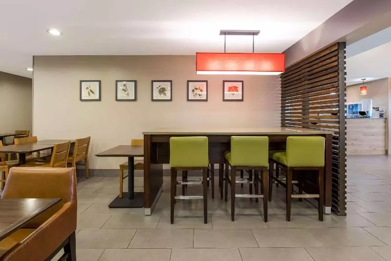 酒店 Country Inn & Suites By Radisson, Wichita East, Ks