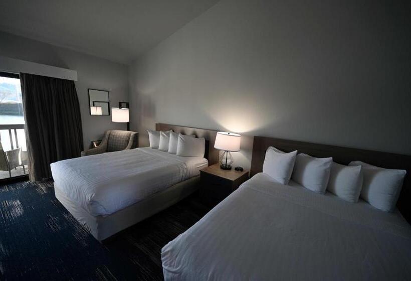 Otel Edgewater Inn And Suites