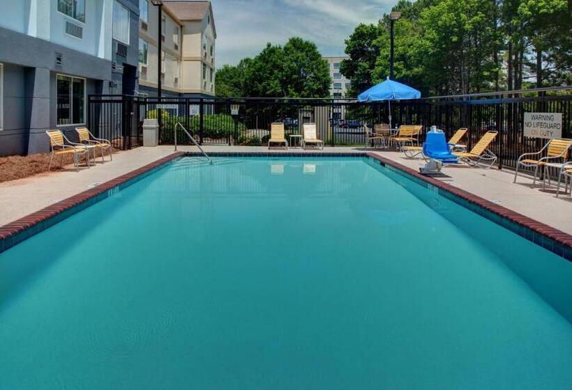 فندق Fairfield Inn & Suites By Marriott Atlanta Alpharetta