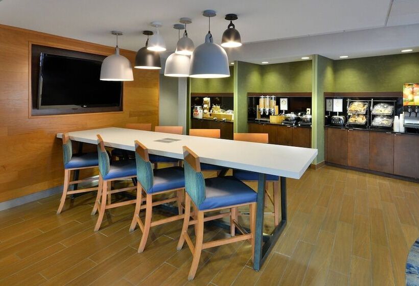 فندق Fairfield Inn & Suites By Marriott Charlottesville North