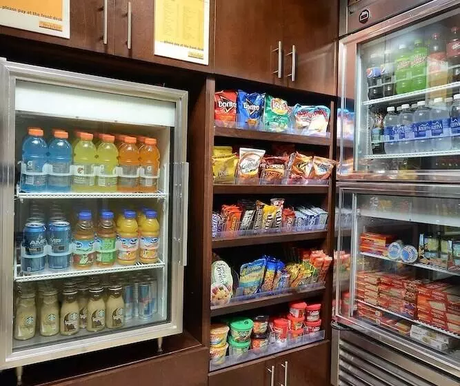 ホテル Fairfield Inn & Suites By Marriott Charlottesville North