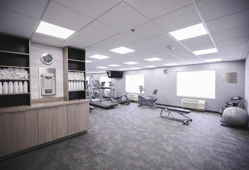 فندق Fairfield Inn & Suites Jackson Airport