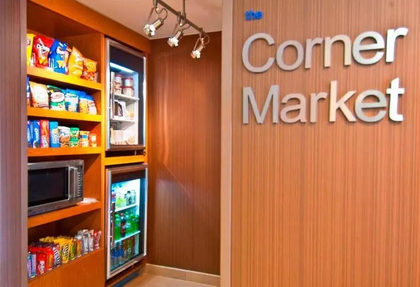 هتل Fairfield Inn & Suites Jackson Airport