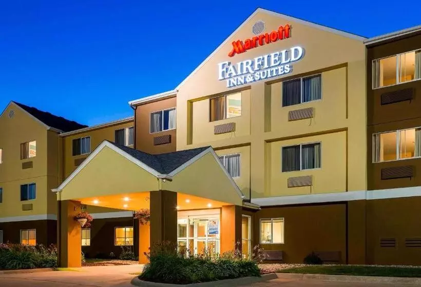 فندق Fairfield Inn & Suites Oshkosh