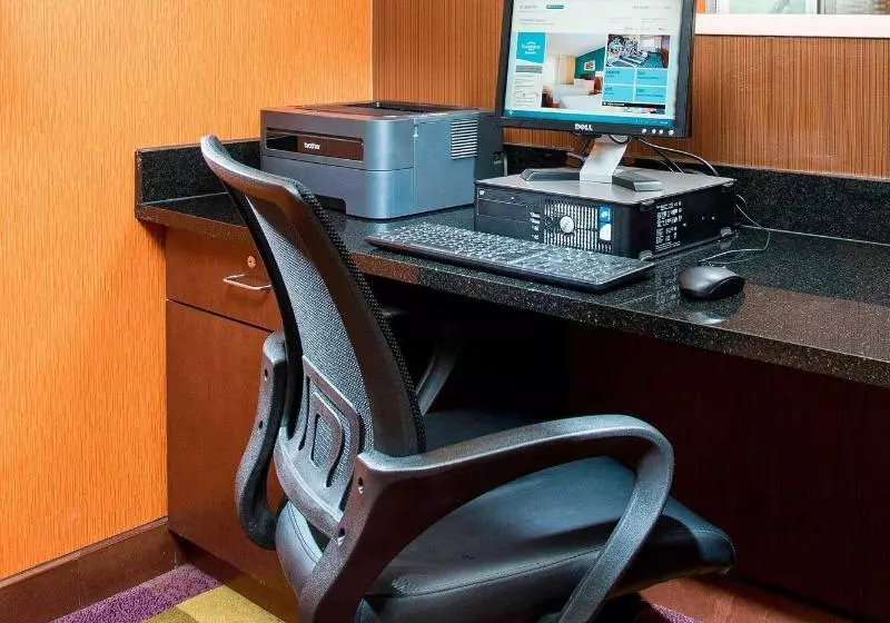 Отель Fairfield Inn & Suites By Marriott Quincy