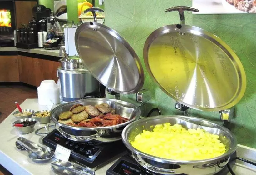 Отель Fairfield Inn & Suites Savannah I95 South