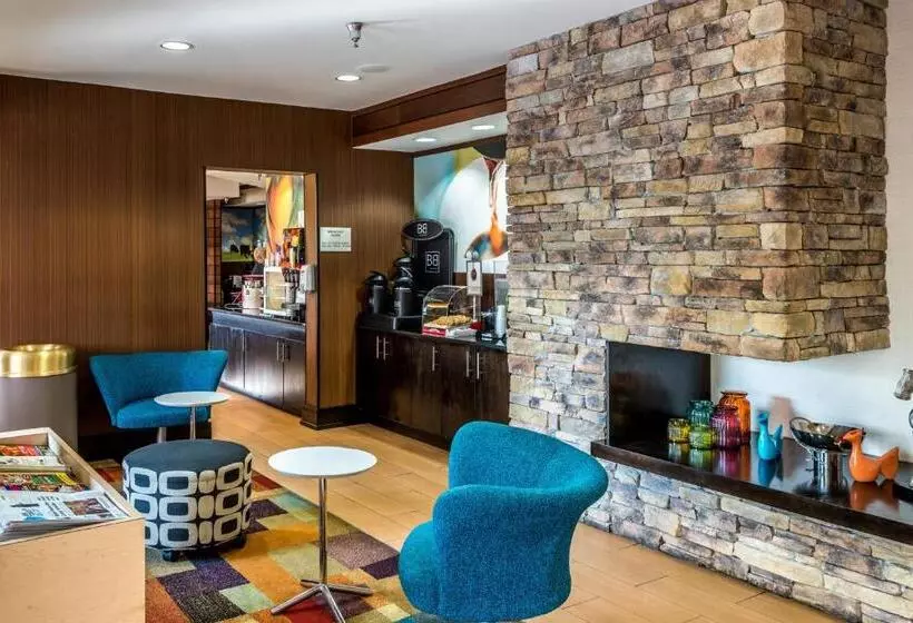 Отель Fairfield Inn & Suites Savannah I95 South