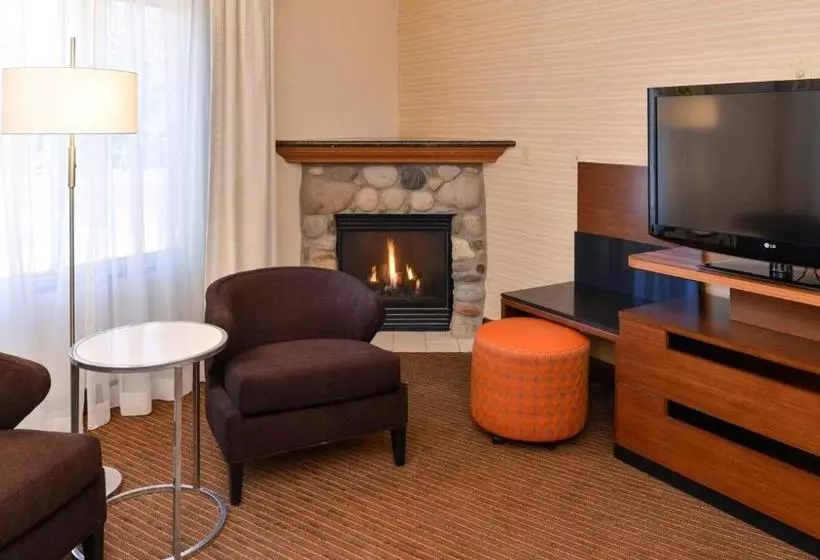 호텔 Fairfield Inn & Suites By Marriott