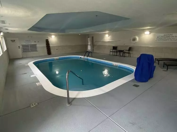 Отель Holiday Inn Express Princeton By Ihg