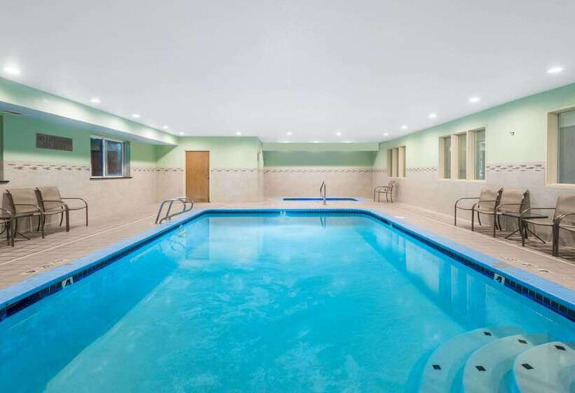 בית מלון כפרי Ramada By Wyndham Coeur D'alene