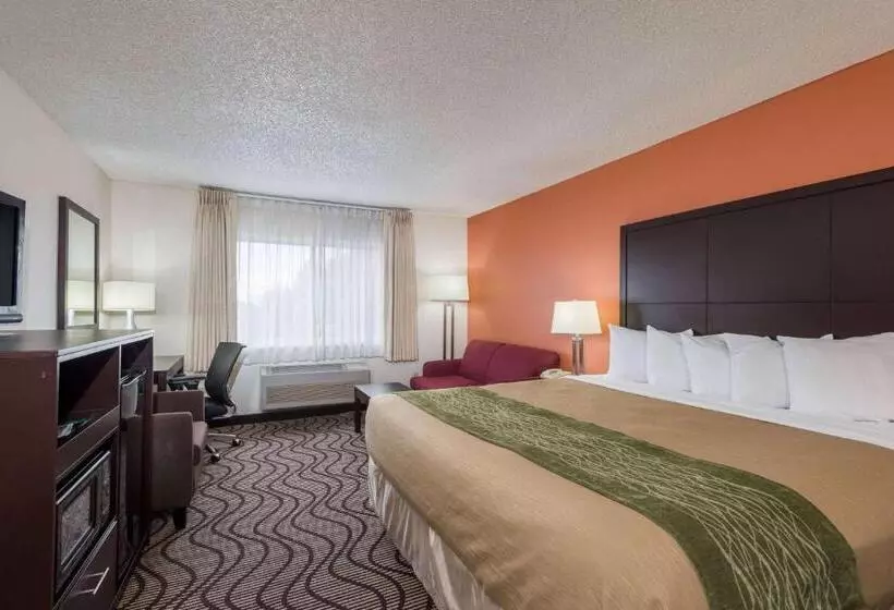 هتل Ramada By Wyndham Coeur D'alene