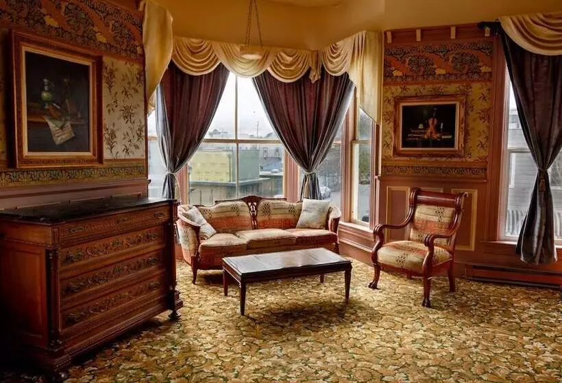 Retkeilymaja The Inn At 2nd & C