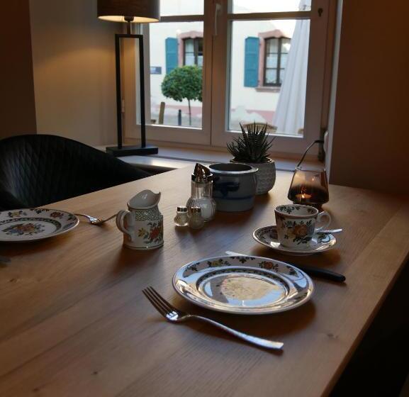 פנסיון Warsberger Weinhof Hotel & Weinwirtschaft