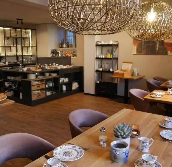 Majatalo Warsberger Weinhof   Hotel & Weinwirtschaft