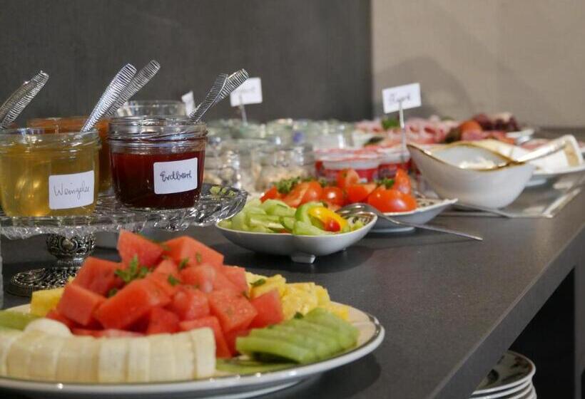 פנסיון Warsberger Weinhof Hotel & Weinwirtschaft