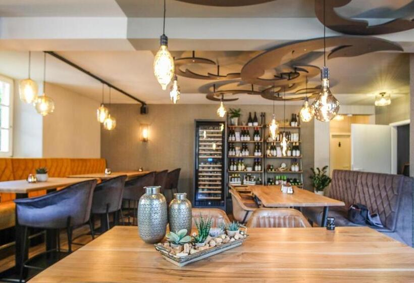 פנסיון Warsberger Weinhof Hotel & Weinwirtschaft