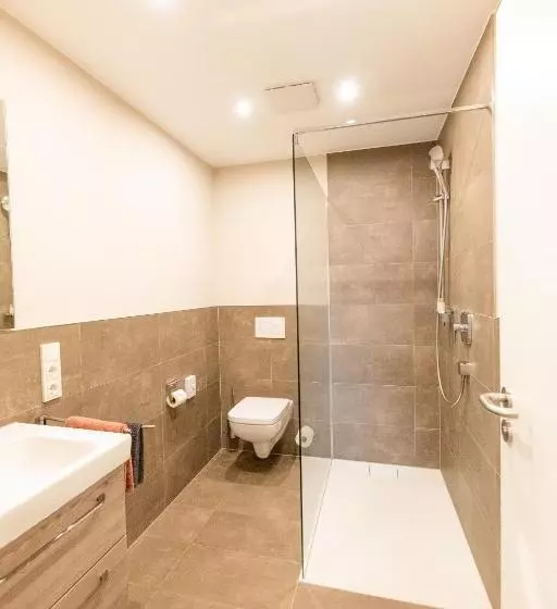 Majatalo Warsberger Weinhof   Hotel & Weinwirtschaft