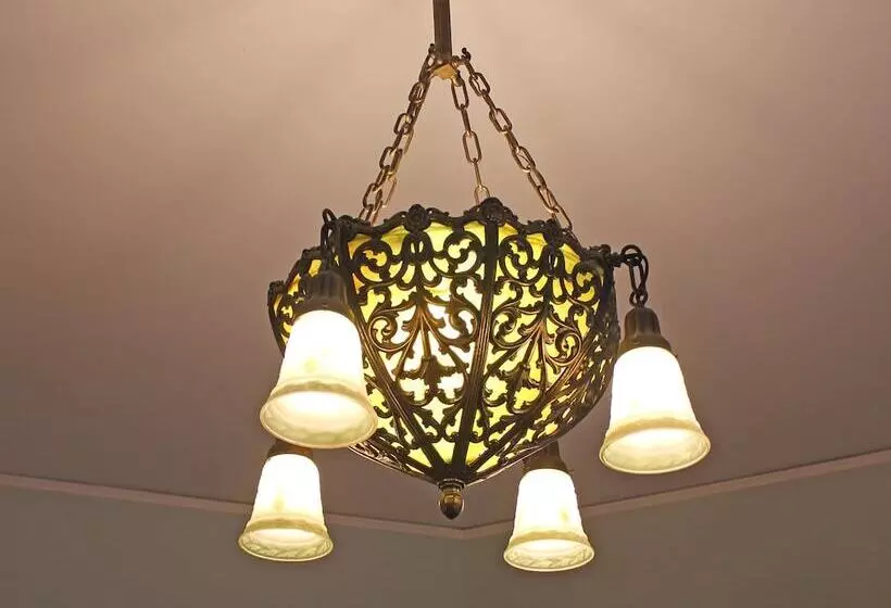 Aamiaismajoitus (B&B) William Henry Miller Inn