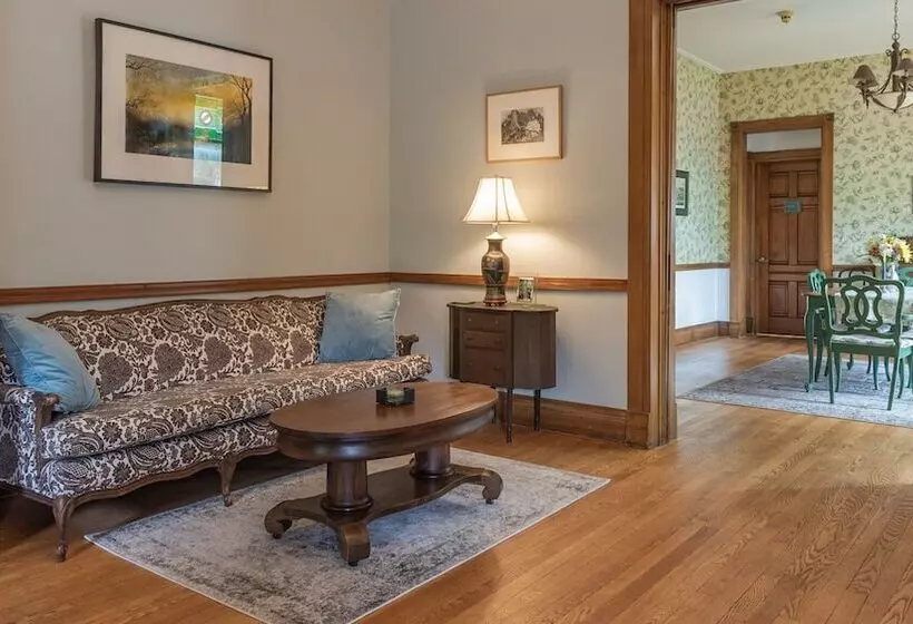 Aamiaismajoitus (B&B) William Henry Miller Inn