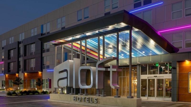 Отель Aloft Austin Airport