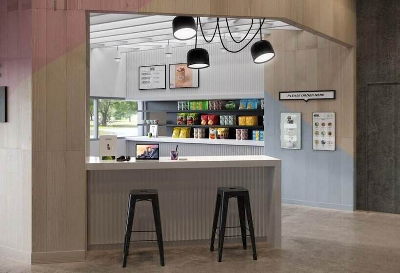 Отель Aloft Austin Airport