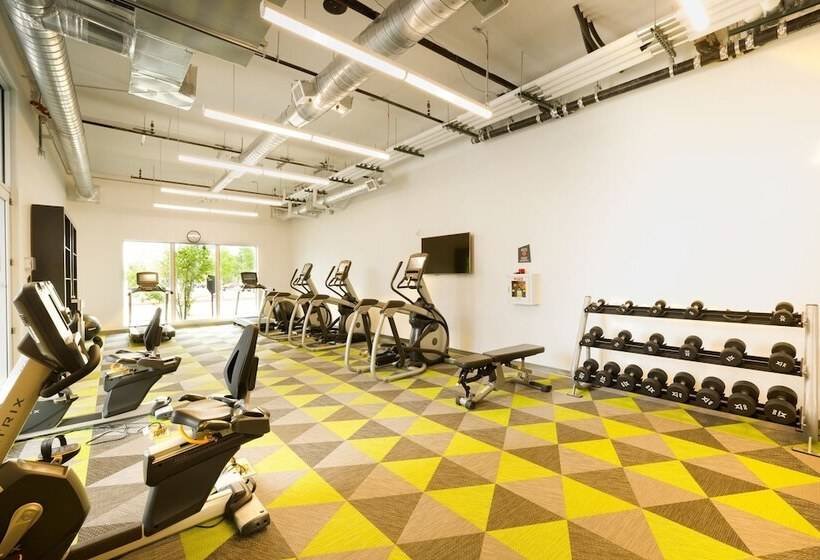 Отель Aloft Austin Airport