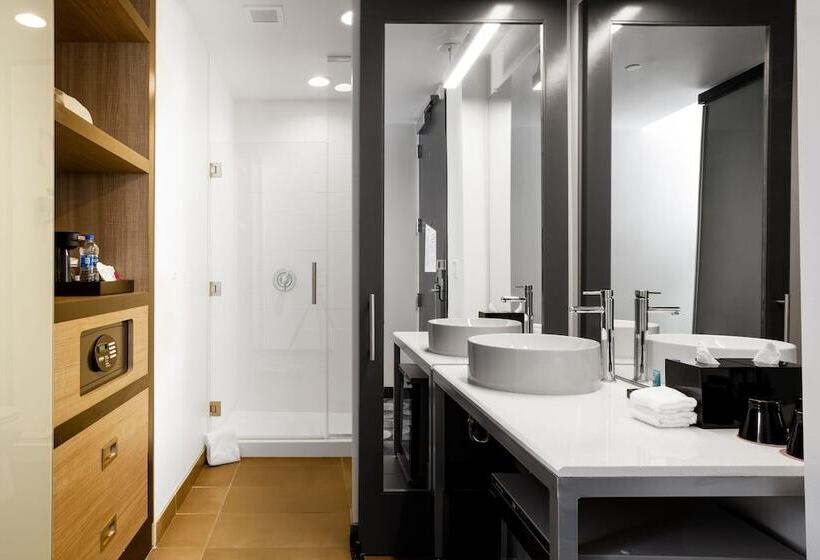 Отель Aloft Austin Airport