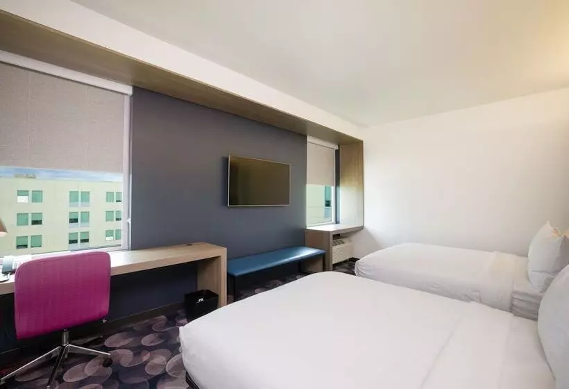 ホテル Aloft Austin Airport