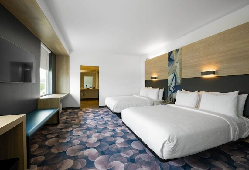 Отель Aloft Austin Airport