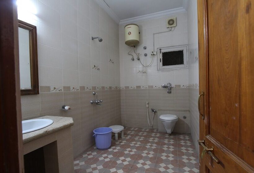 Hotel Kubera Palace By Oyo Rooms