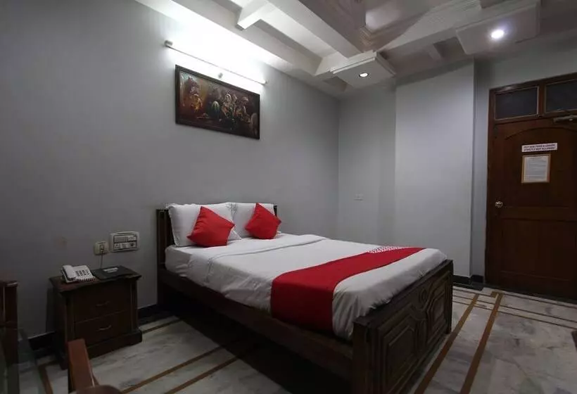 ホテル Kubera Palace By Oyo Rooms