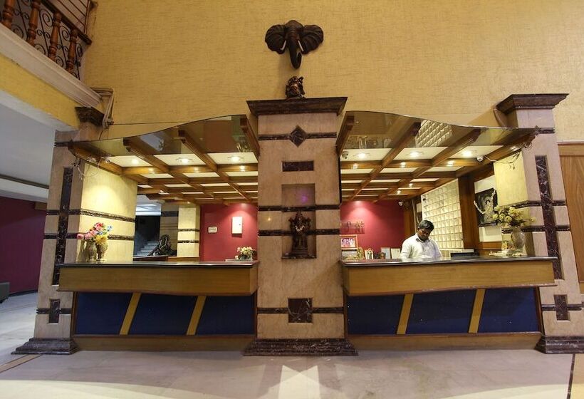 Hotel Kubera Palace By Oyo Rooms