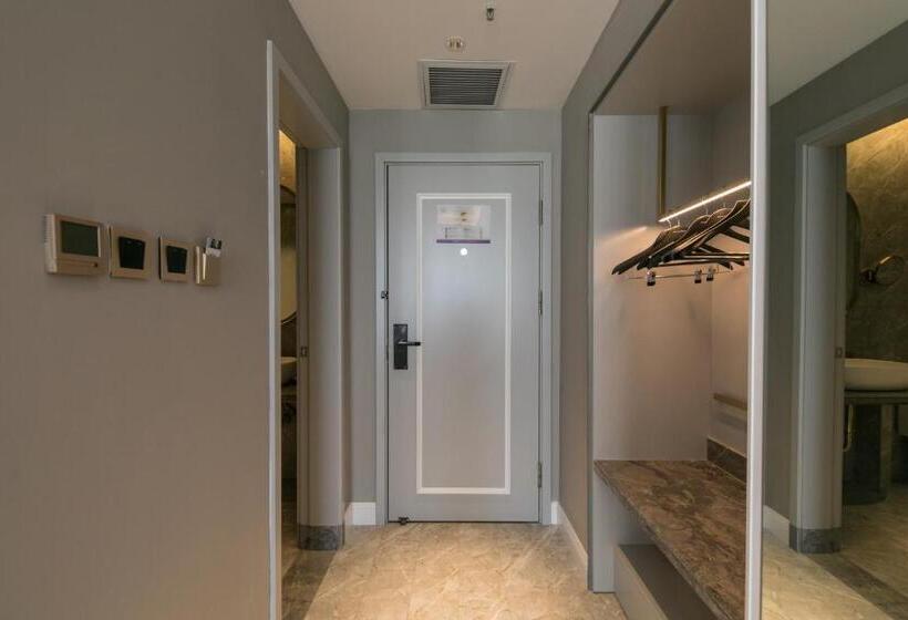 בית מלון כפרי Mercure Ordos Downtown