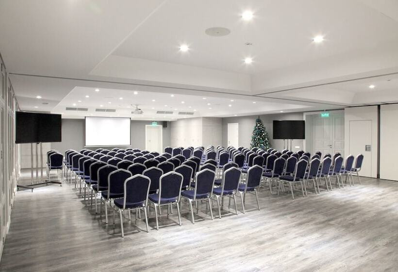 בית מלון כפרי Ostrovskiy