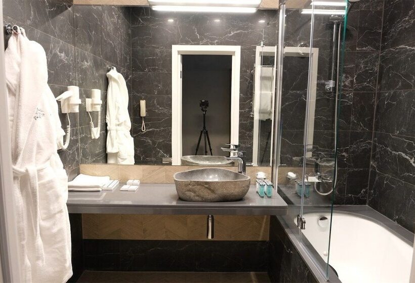 בית מלון כפרי Ostrovskiy