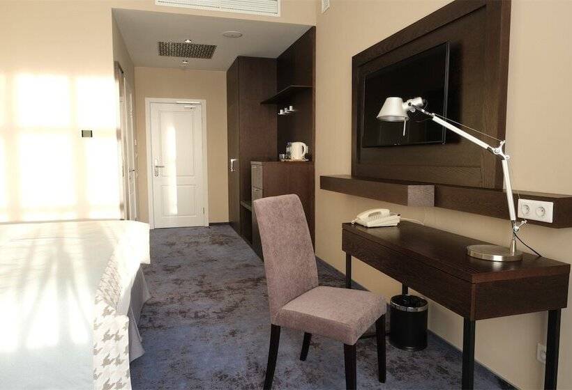 בית מלון כפרי Ostrovskiy