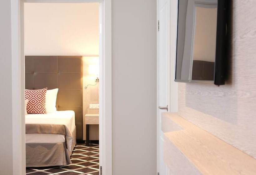 בית מלון כפרי Ostrovskiy