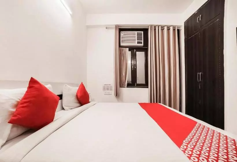 ホテル Oyo Flagship 30197 Noida Sector 43