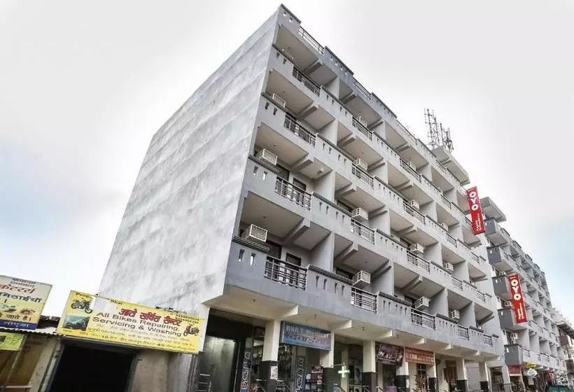 ホテル Oyo Flagship 30197 Noida Sector 43